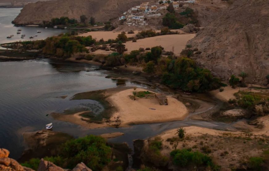 (caire  et giza ,oasis bahrya le désert blanc et noire, aswan , abu simble ,  louxor hurghada   )